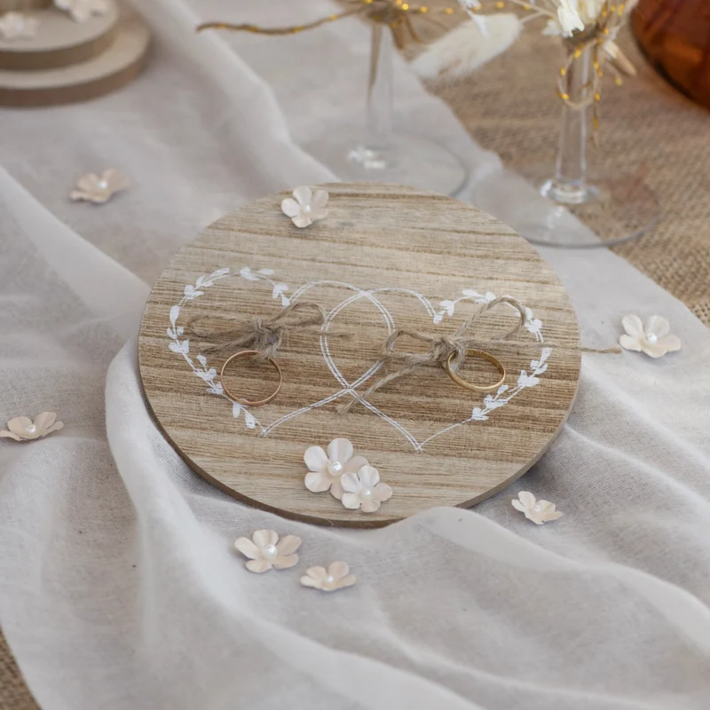Ringkissen aus Holz Ringscheibe Herz