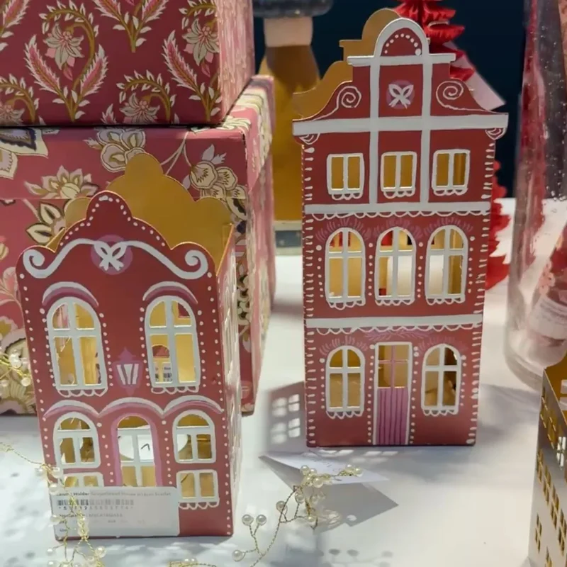 Lebkuchenhaus Scarlet – Rotes Weihnachtshaus