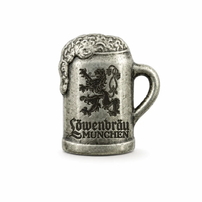 Anstecker Löwenbräu Maßkrug silber