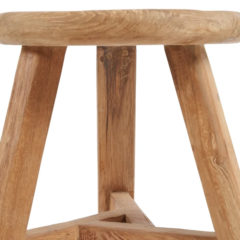 Kleiner Holzhocker