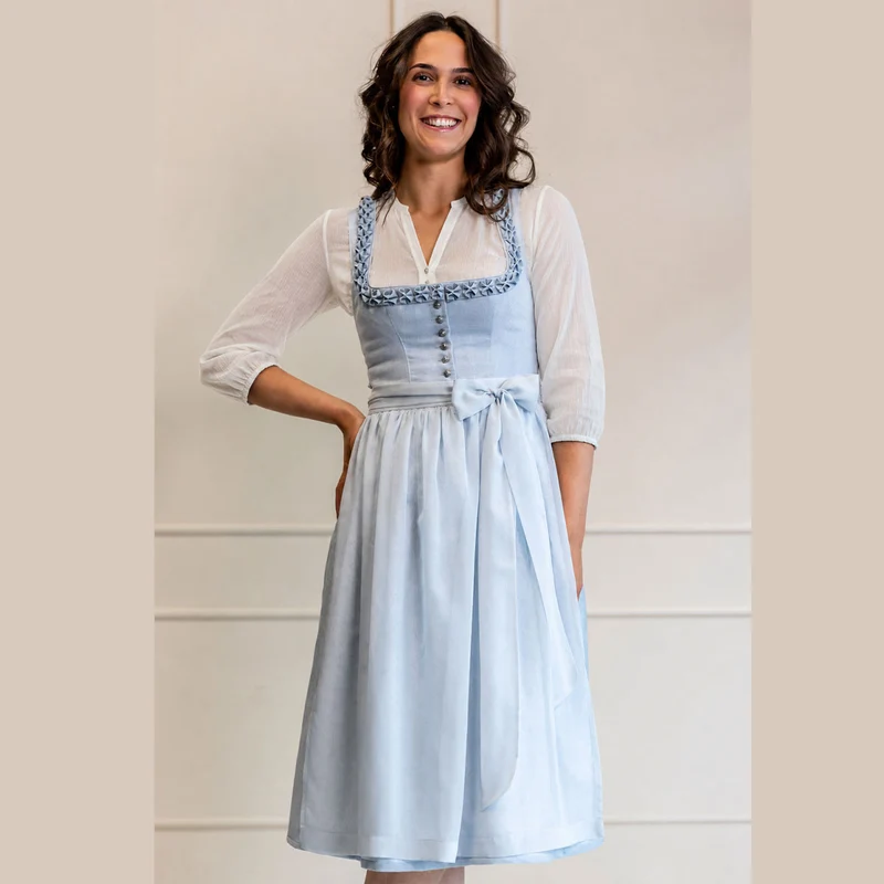Teresa Bauer x MarJo Dirndl Blue Belle 70 cm Hellblau Knopfleiste Kollektion 2026