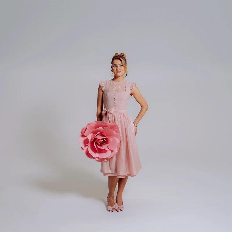 Anna von Klinski x Krüger Dirndl Serafina Rose 70cm Kollektion 2026