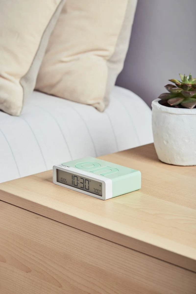 Wecker FLIP CLASSIC Lexon x Pantone pastell green