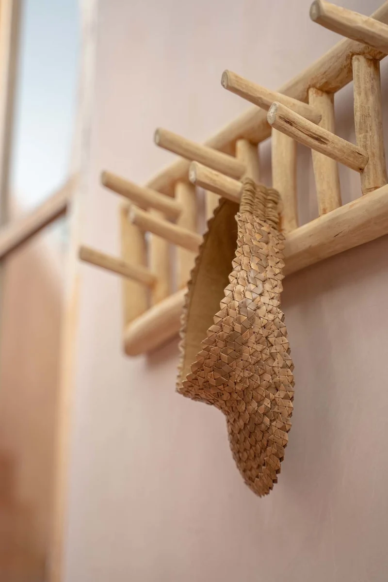 Garderobe aus Holz