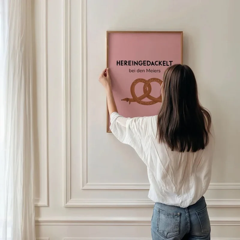Personalisierbares Dackelposter "Hereingedackelt"
