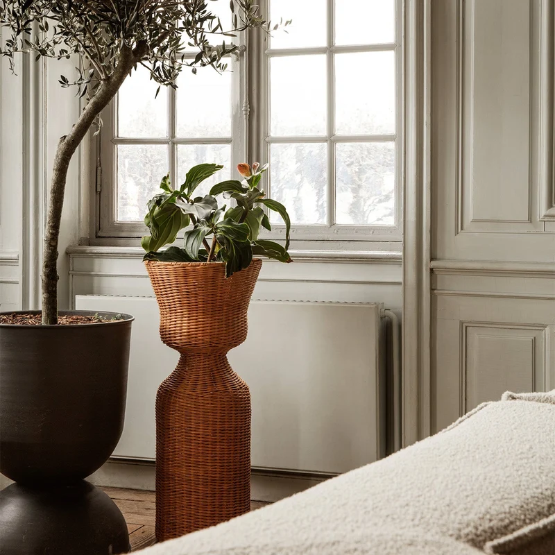Agnes Pflanzenständer Rattan Tall - ferm LIVING