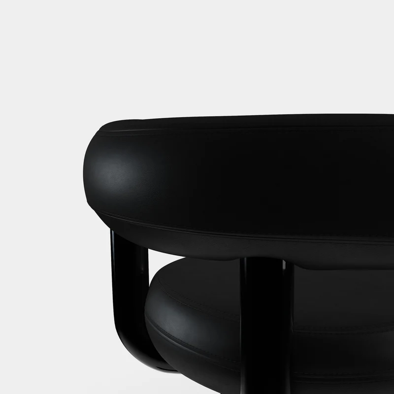 Fat Work Chair Black Leather – Gepolsterter Design Bürostuhl mit Rollen