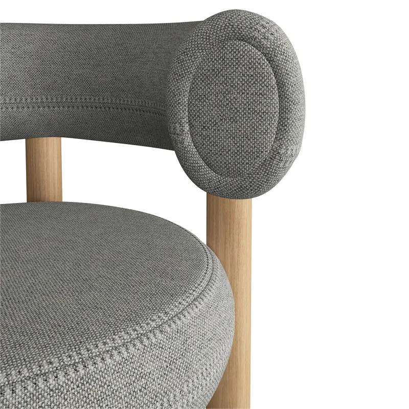 Fat Bar Stool 75 cm – Natural Wood & Kvadrat Hallingdal Light Grey