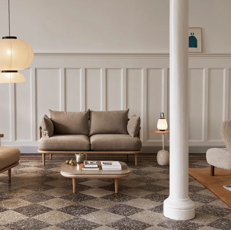 Beistelltisch Lato LN8 rund Lacquered Oak/Crema Diva - &Tradition