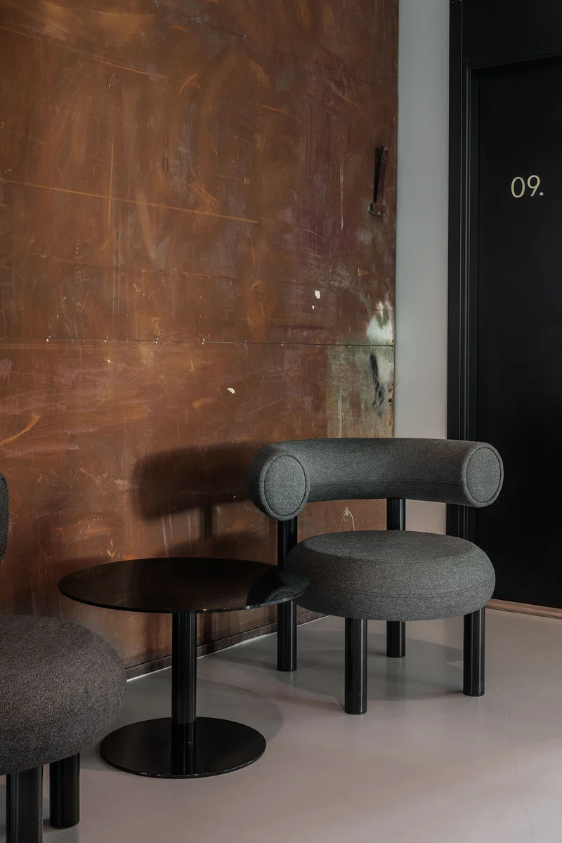 Flash Circle Table – Design Beistelltisch in Schwarz