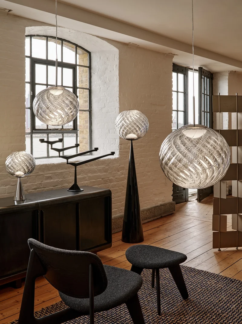 Whirl Large Portable – Design Akku-Leuchte in Silber