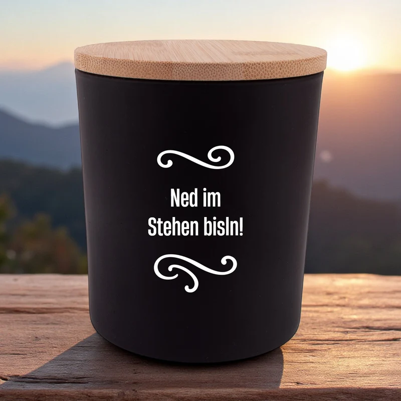Duftkerze "Ned im Stehen bisln!"