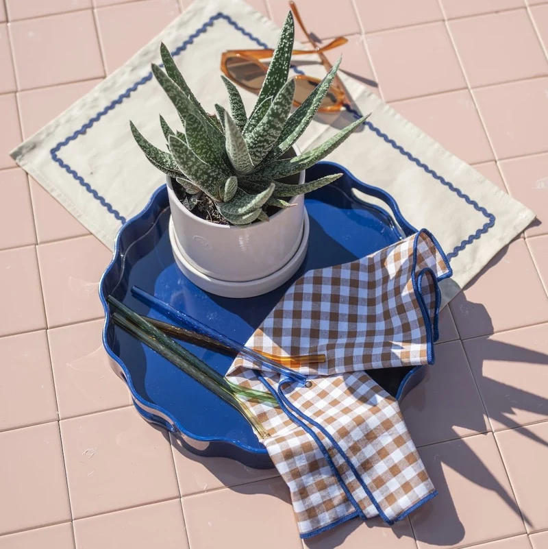 Tablett Poppy Tray - DesignWe.Love