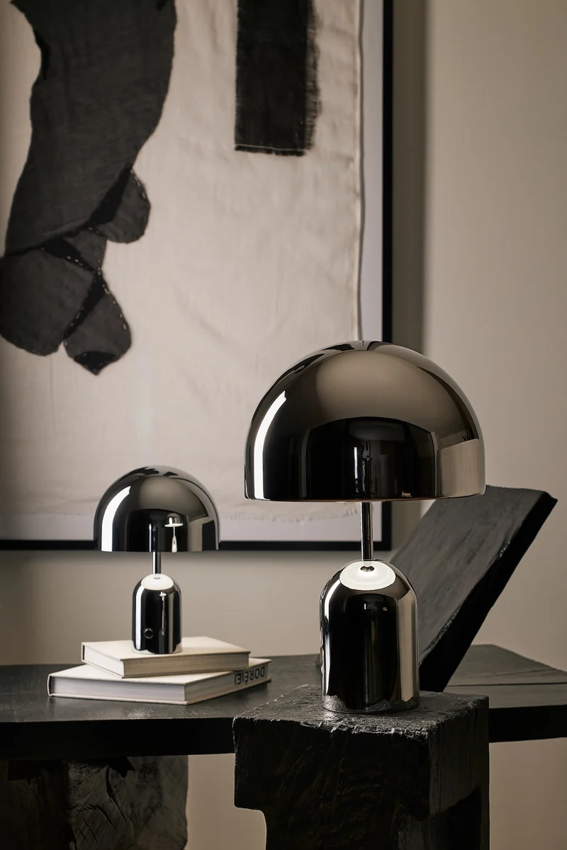Bell Table Light in High-Gloss Black