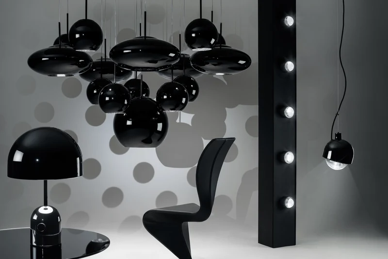 Bell Table Light in High-Gloss Black