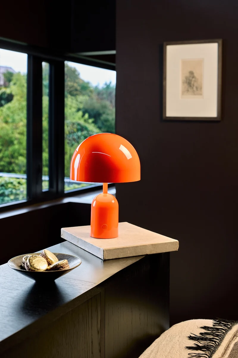 Bell Table Light in High-Gloss Fluora