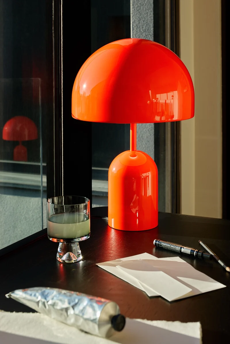 Bell Table Light in High-Gloss Fluora
