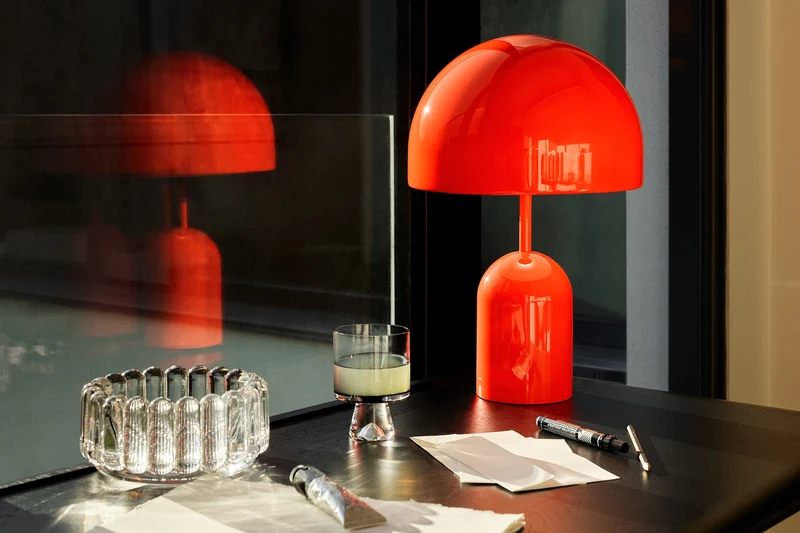 Bell Table Light in High-Gloss Fluora