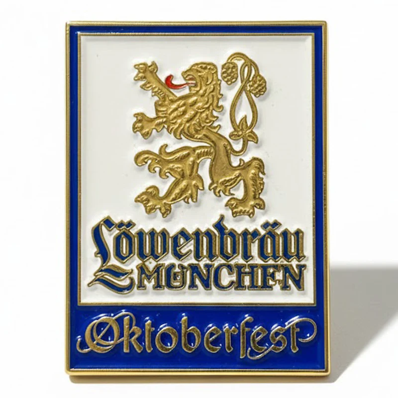 Anstecker Oktoberfest™ Pin Löwenbräu Logo Weiß