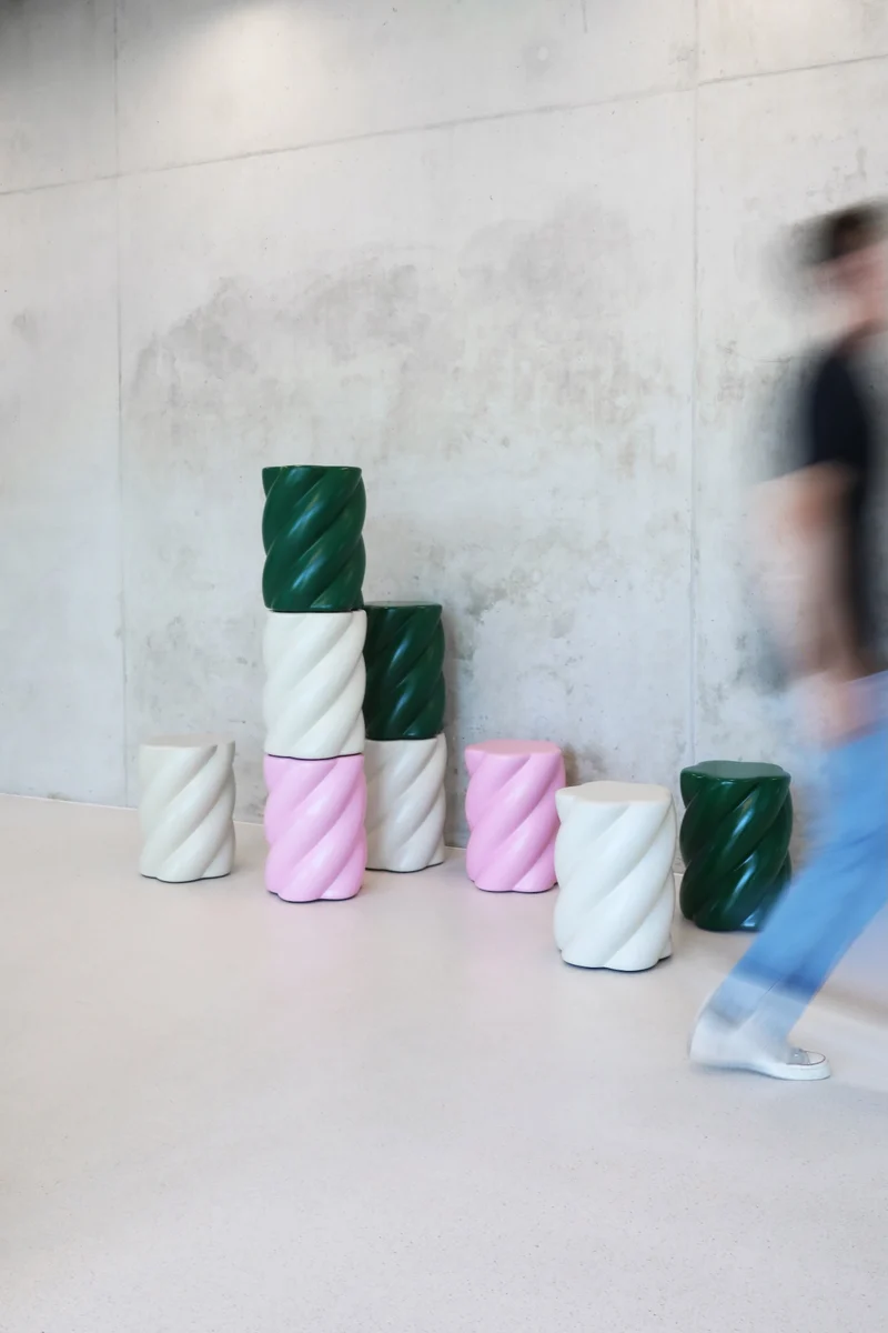 Hocker „Marshmallow“ Pink – skulpturaler Design-Stool