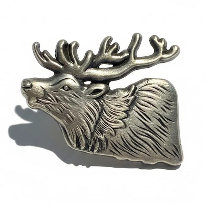 Anstecker Röhrender Hirsch