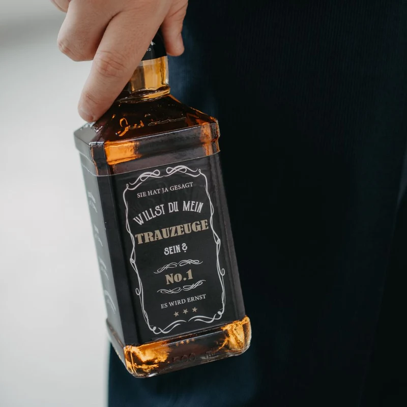 Aufkleber Whiskyflasche Willst Du mein Trauzeuge sein?