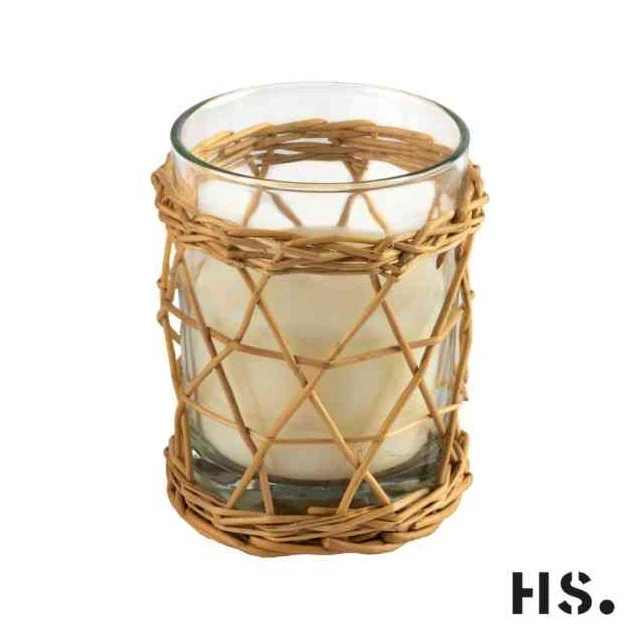 Kerze mit Korbgeflecht SELLA | Duftkerze fresh Linen | 13,5x11 cm | HOME SOCIETY