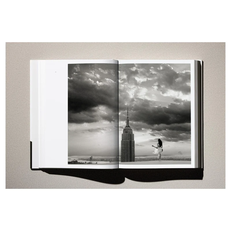 Albert Watson. Kaos