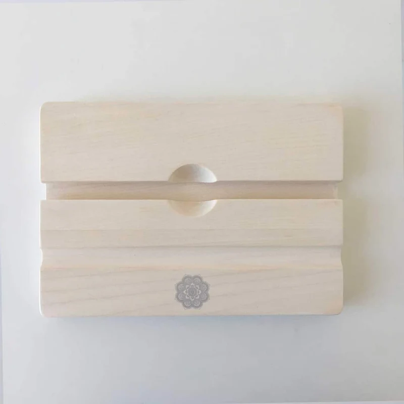 Tablet Halter aus Holz "Hands Up"