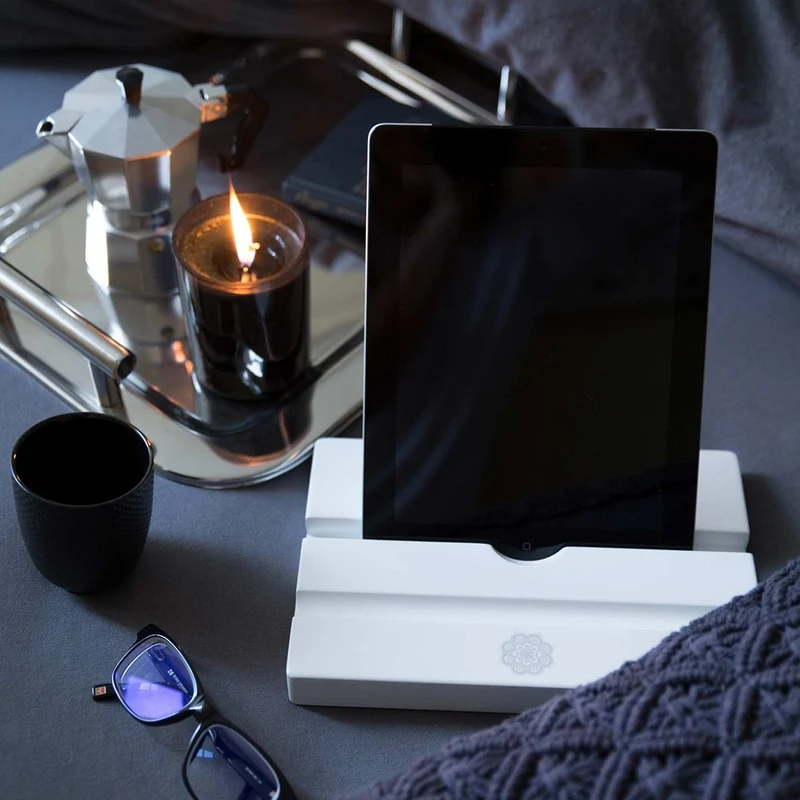 Tablet Halter in Weiß "Girl Boss"
