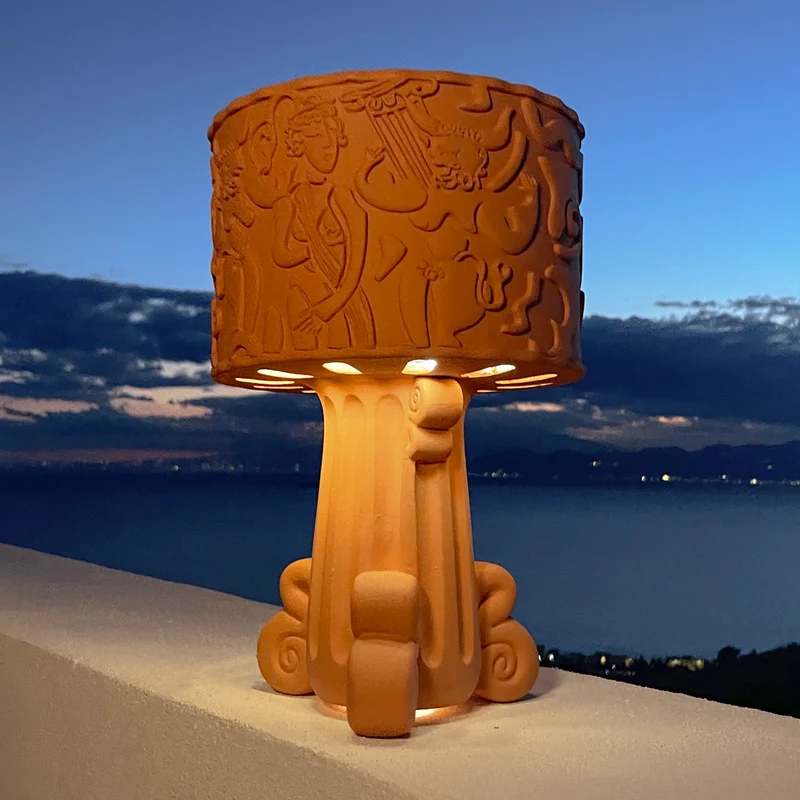 In- und Outdoor Leuchte MAGNA GRAECIA terracotta H38 cm