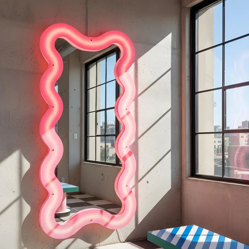 Wandspiegel SUPERCURVE pink H185