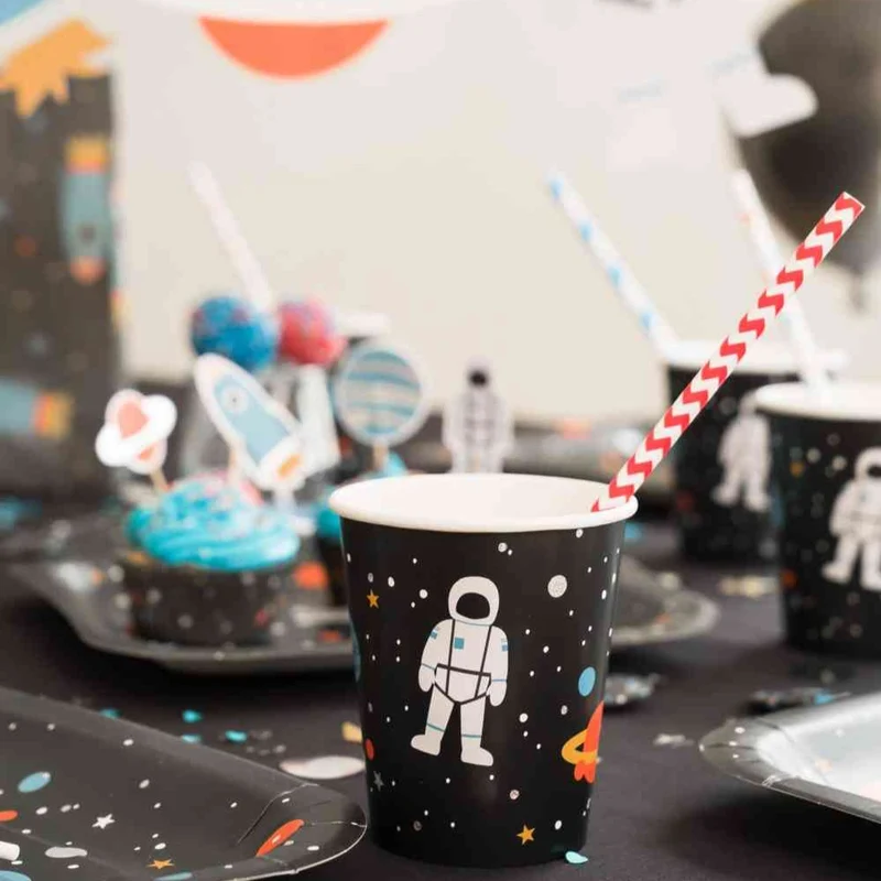 Pappbecher 8 Stück Set SPACE Partybecher Universum mit Glanz-Details AVA & YVES