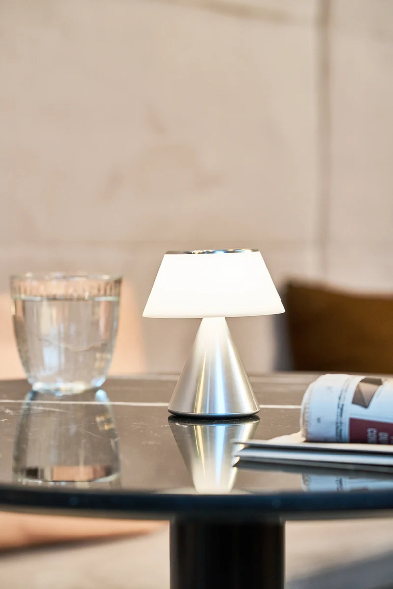 LED Tischleuchte LUMA M