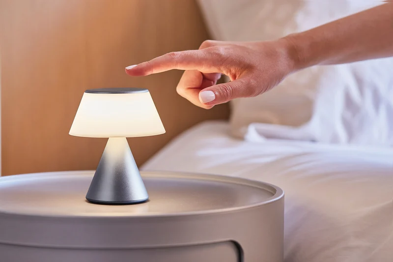 LED Tischleuchte LUMA M