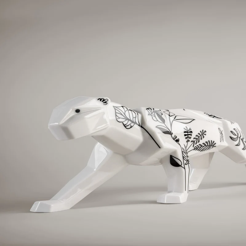 Skulptur BLACK JUNGLE PANTHER aus Porzellan in weiß