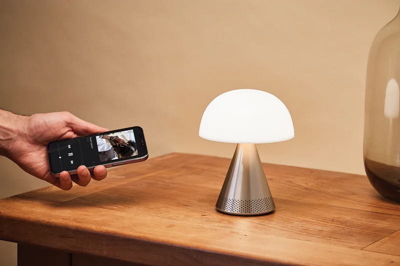 Audio-Tischlampe MINA L