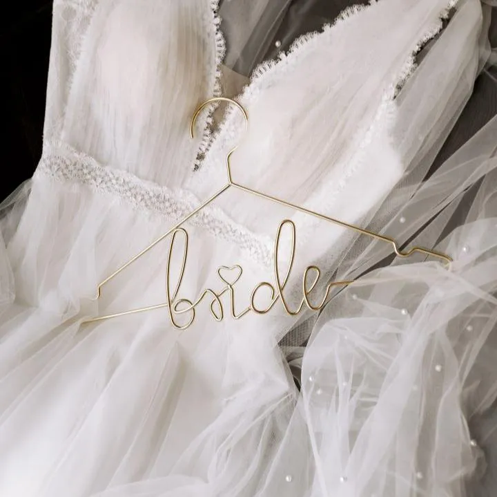Kleiderbügel bride