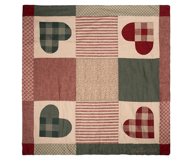 Maileg Weihnachtsbaumteppich ca. 120x120 cm PATCHWORK Decke inkl. rot kariertem Stoffsack