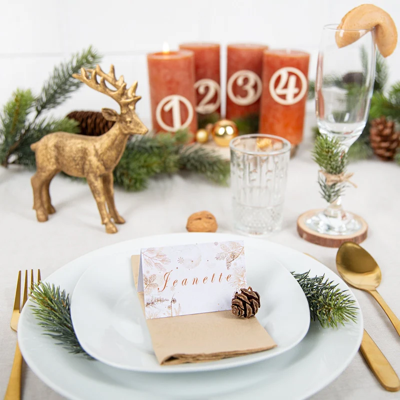 Tischkarten Weihnachten 25 Stück gold beige mit Zweigen und Zapfen