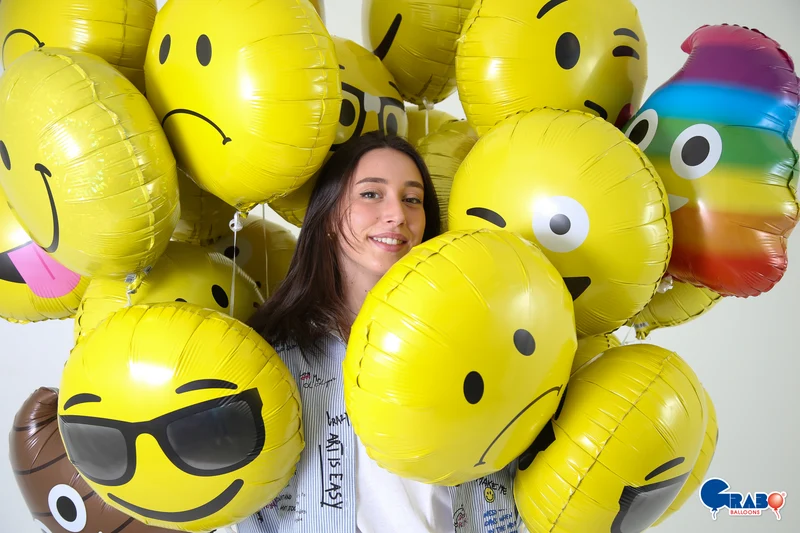 18"/Ø46cm Folienballon "Emoji Hearts"