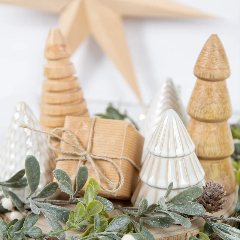 4 Holz Bäume Weihnachtsbaum Figur Dekoration braun Natur gedrechselt 15 cm