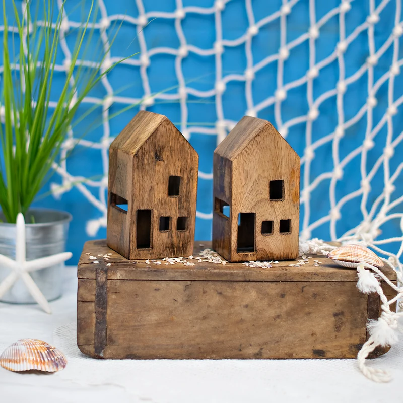 2 Häuser zum Hinstellen Haus Figuren aus Holz braun Strandhaus maritim 12-16 cm
