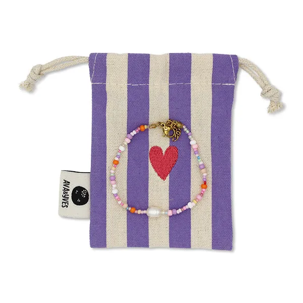 PERLENARMBAND rosa/lila inklusive gestreiftem STOFFBEUTEL mit gesticktem HERZ