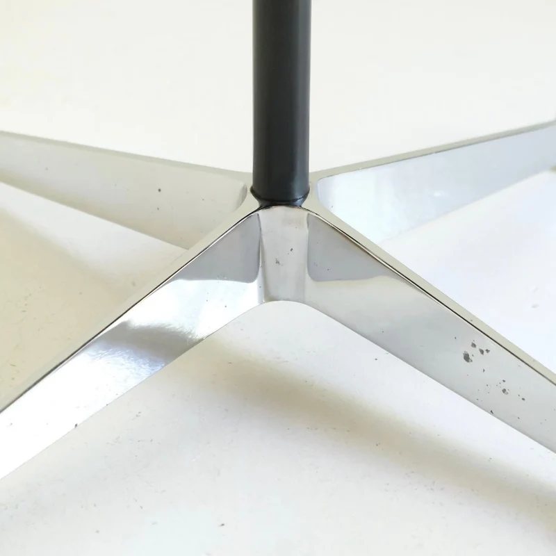 Vintage Eames Aluminium Chair EA 101 Buerostuhl - Herman Miller