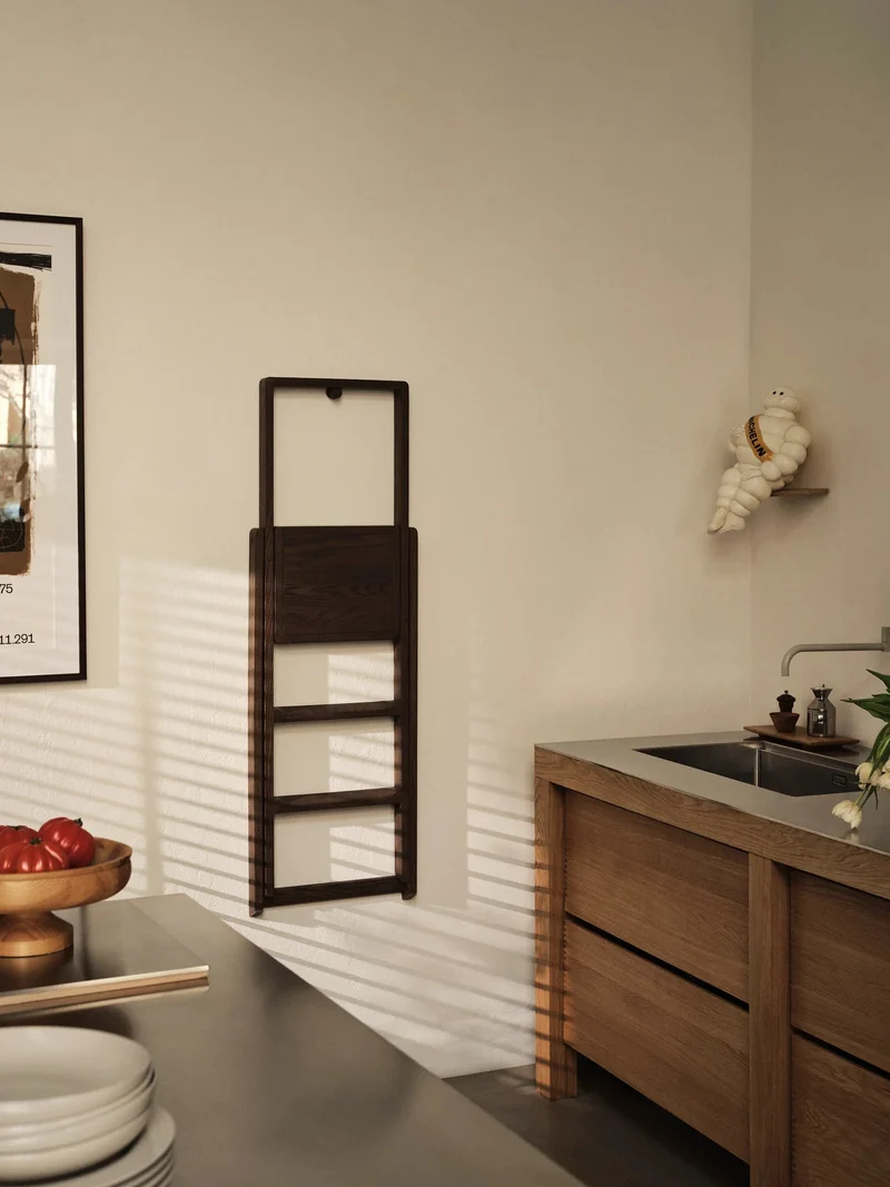 Trittleiter Step Eiche dunkel - Design House Stockholm