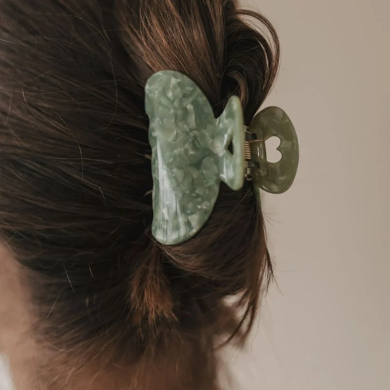 Eulenschnitt Haarspange groß Herz Jade