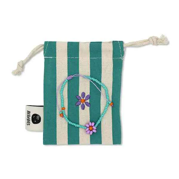 PERLENARMBAND türkis mit lila BLUME inkl. gestreiftem STOFFBEUTEL mit Blumenstickerei