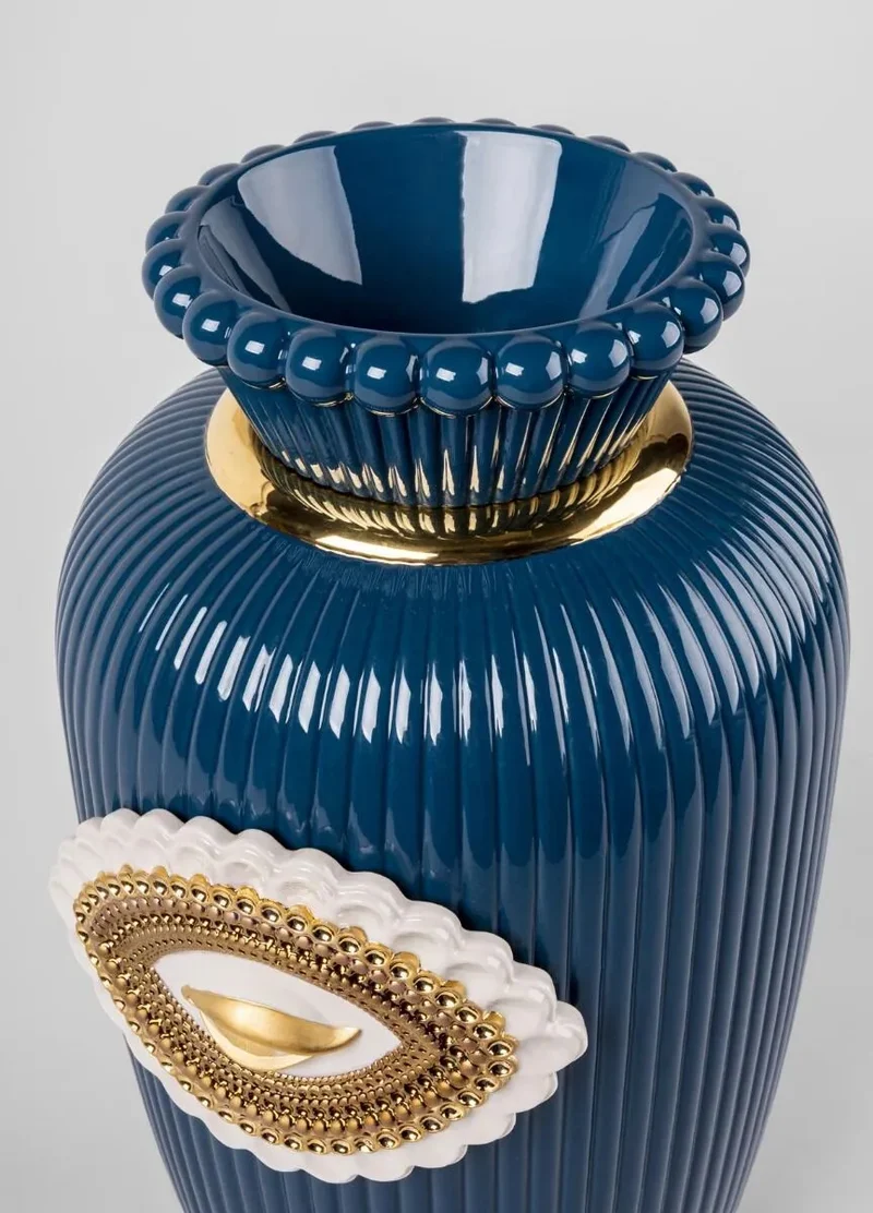 Porzellan-Vase mit Auge aus der limitierten LOVER'S EYES Kollektion