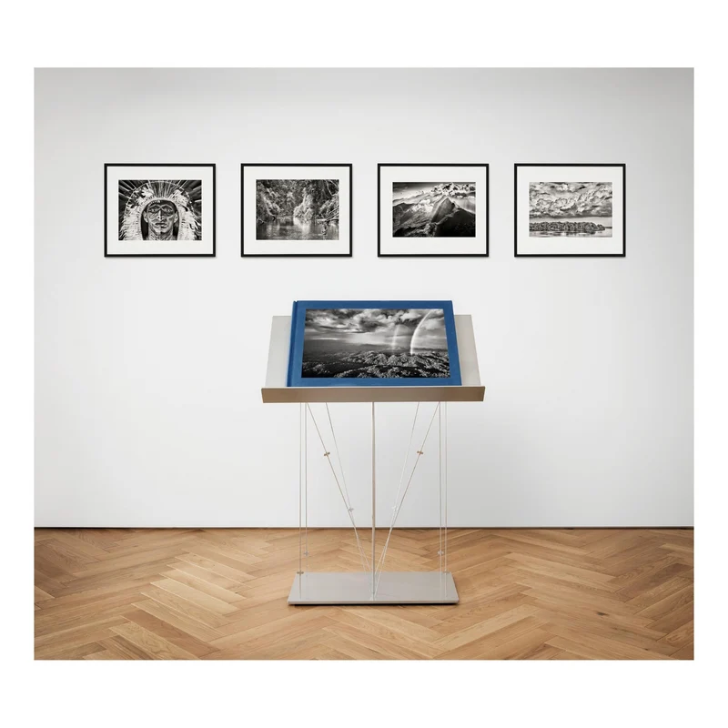 Sebastião Salgado. Amazônia, Art Edition No. 1–100 ‘Adão Yawanawá in a headdress of eagle feathers’